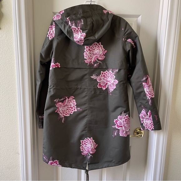 Joules “The Coast” Peony printed anorak style rain jacket - Picture 10 of 11